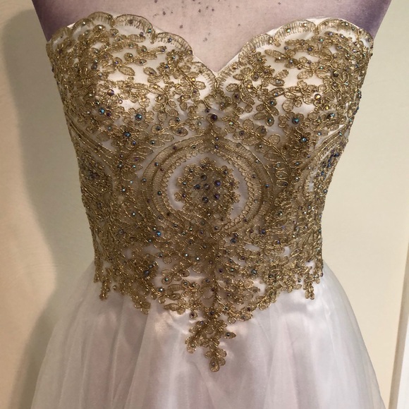 Chiffon Beads and Embroidered wedding gown mini - Picture 13 of 13